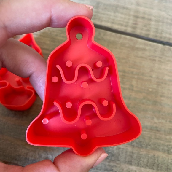Vintage Christmas Cookie Cutters 1978 - Picture 4 of 7